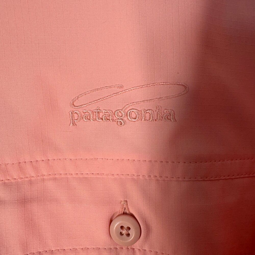 Patagonia Sol Patrol Shirt Mens XL Pink Vented Roll Tab Tiny Hole Minor Stain - Picture 4 of 15